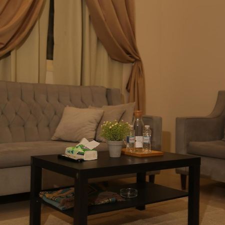 Spacious Apartments At Basla St 3 Mins From King Fahd Stadium Riade Exterior foto