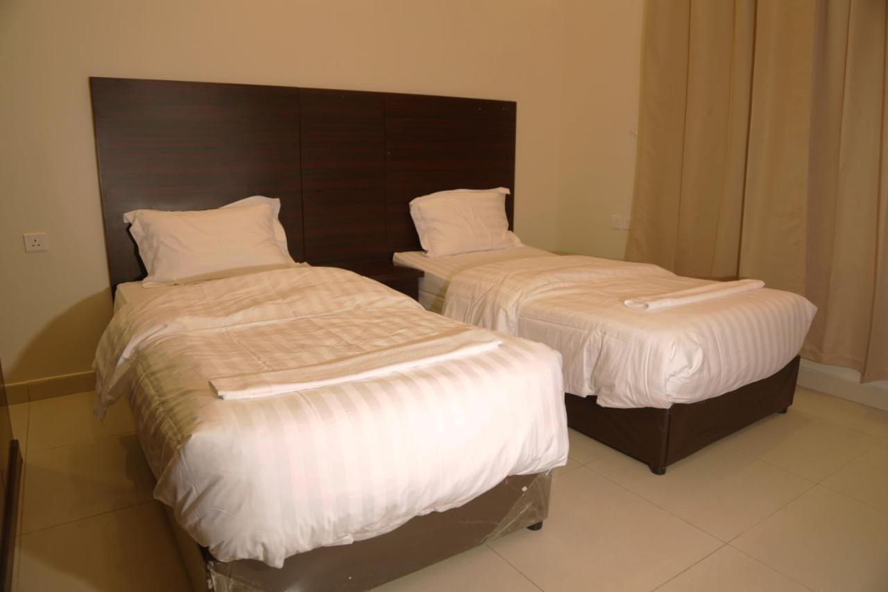 Spacious Apartments At Basla St 3 Mins From King Fahd Stadium Riade Exterior foto
